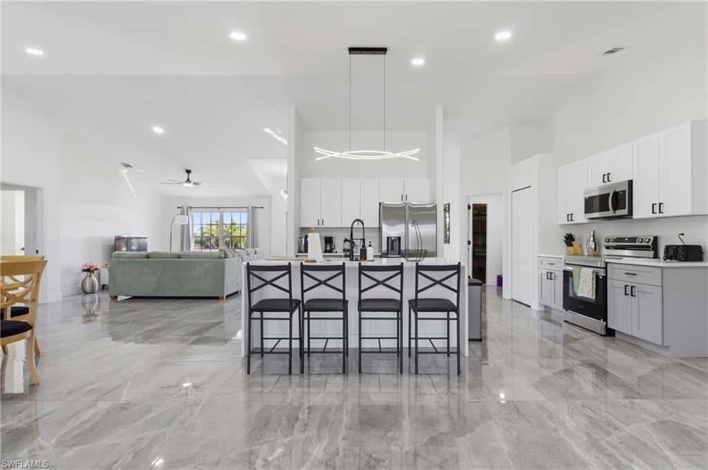 619 26th Ter, Cape Coral, photo 4