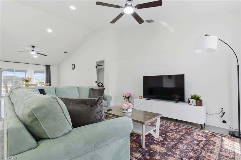 619 26th Ter, Cape Coral, photo 8