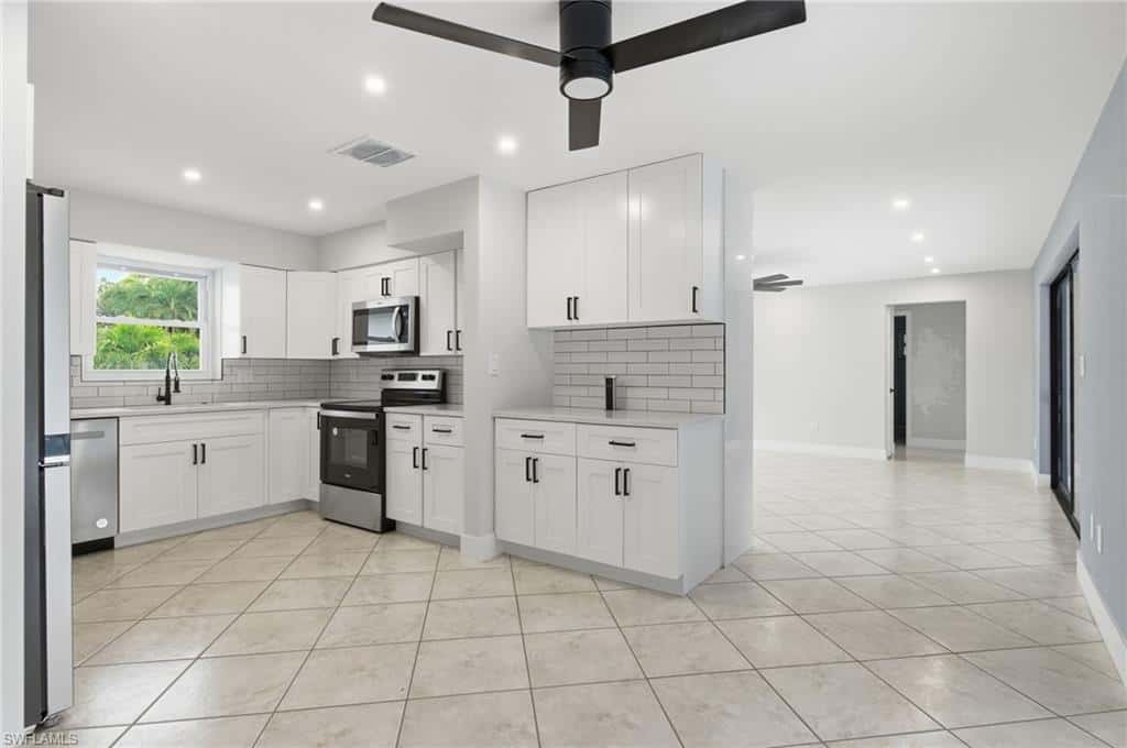 1560 Ricardo Ave, Fort Myers, photo 4
