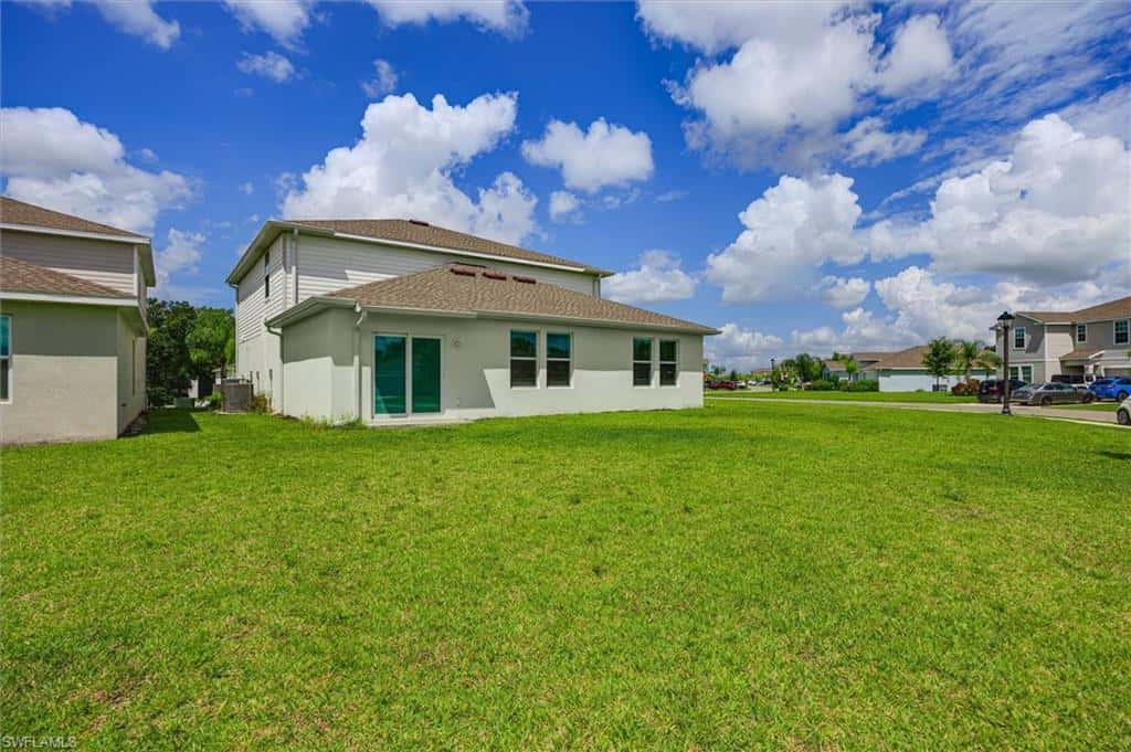 12075 Savanna Lakes Blvd, Lehigh Acres, photo 7