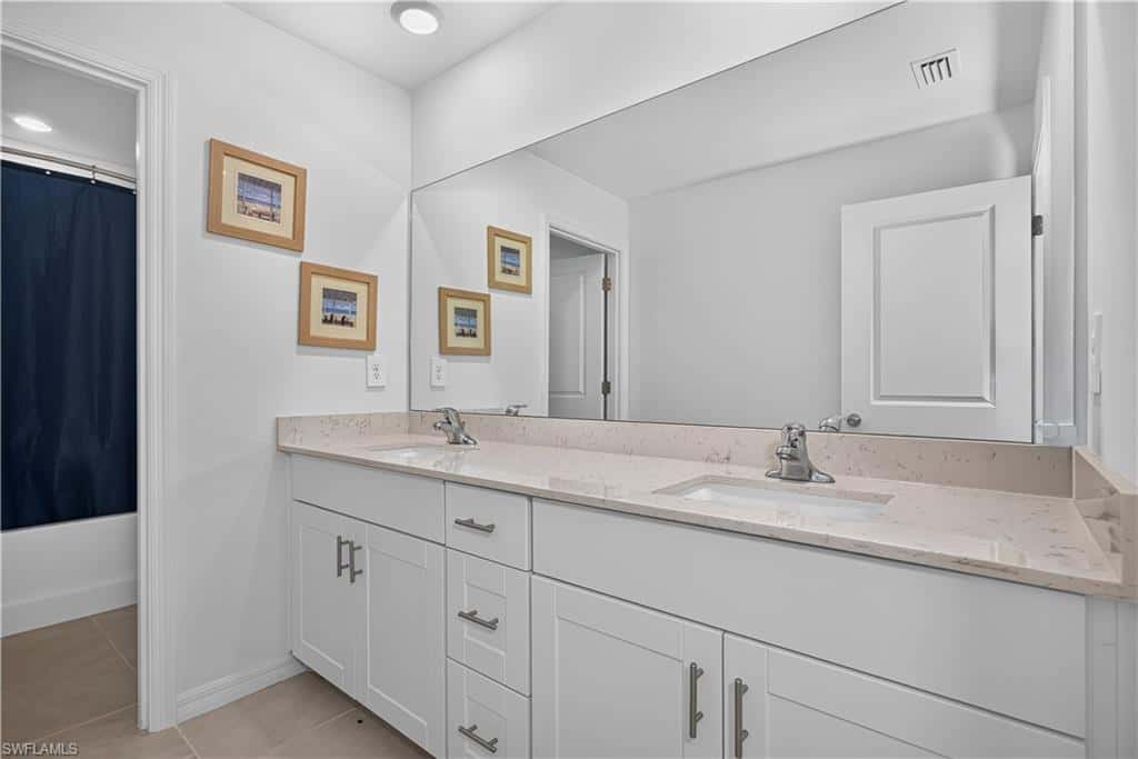 12075 Savanna Lakes Blvd, Lehigh Acres, photo 32
