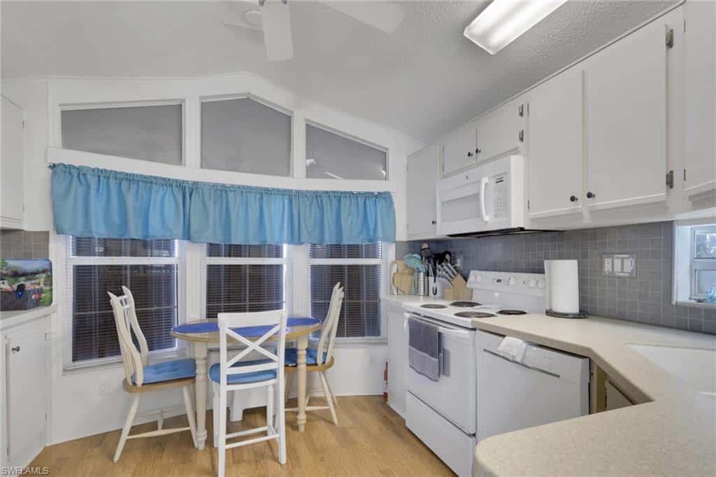 386 Leopard Ln #386, Naples, photo 9