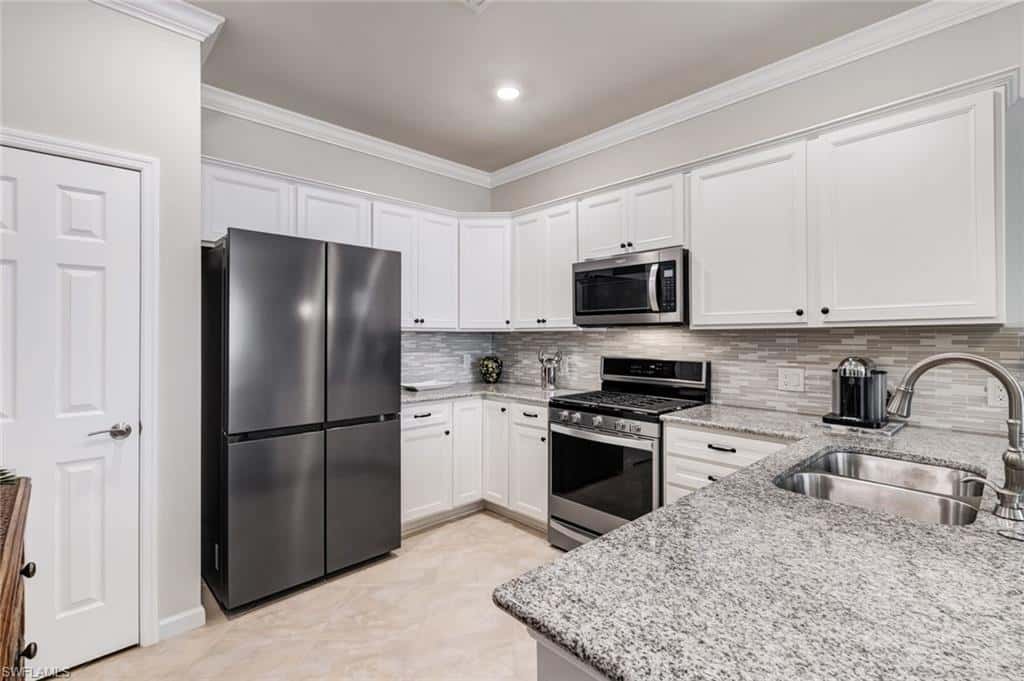 20005 Parrot Key Ct, Estero, photo 6