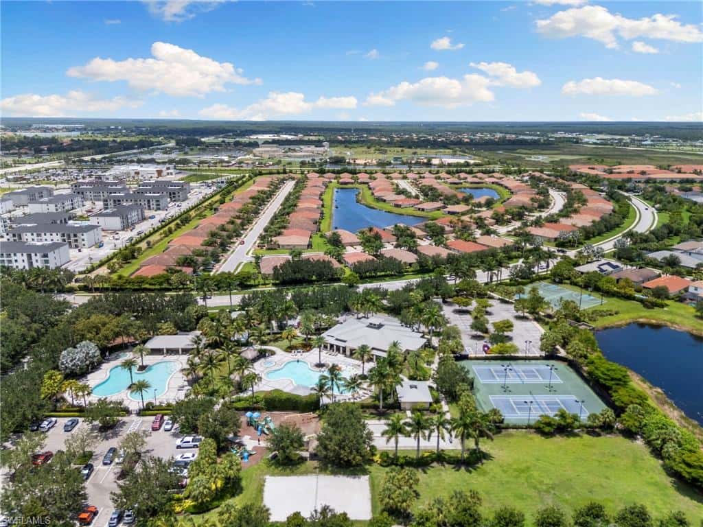 2878 Blossom Way, Naples, photo 36