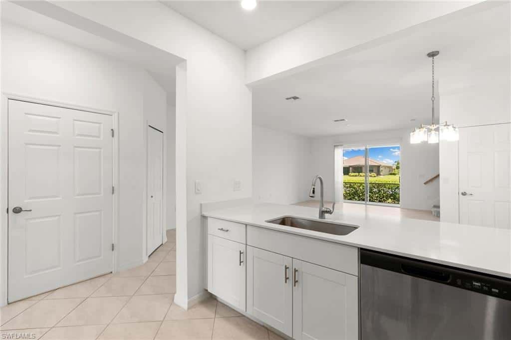 2878 Blossom Way, Naples, photo 4