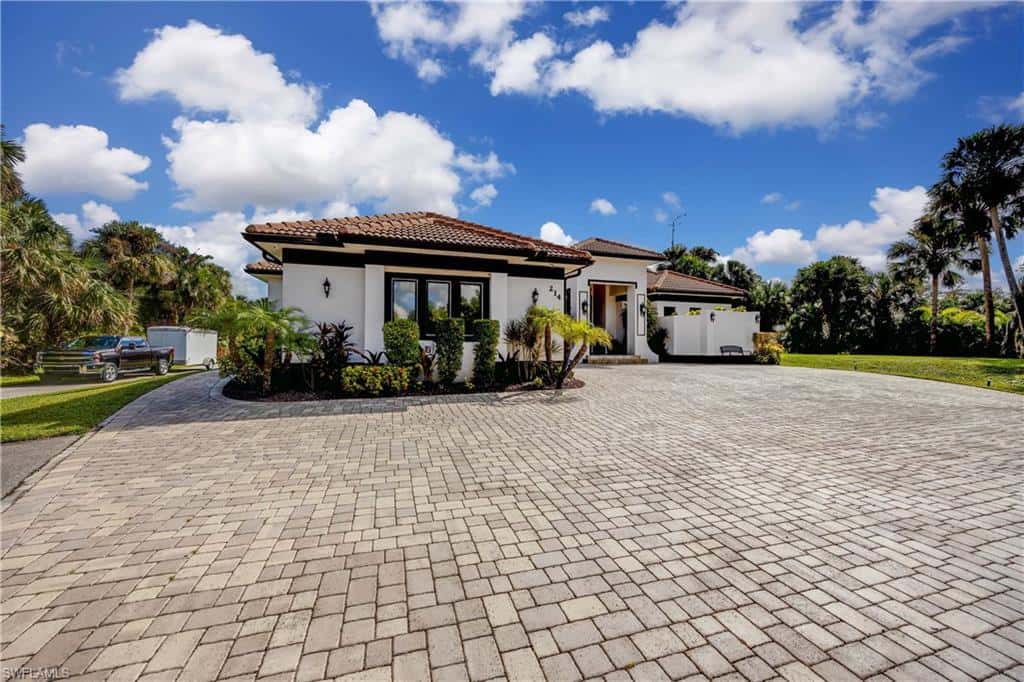 214 9th St, Naples, photo 9