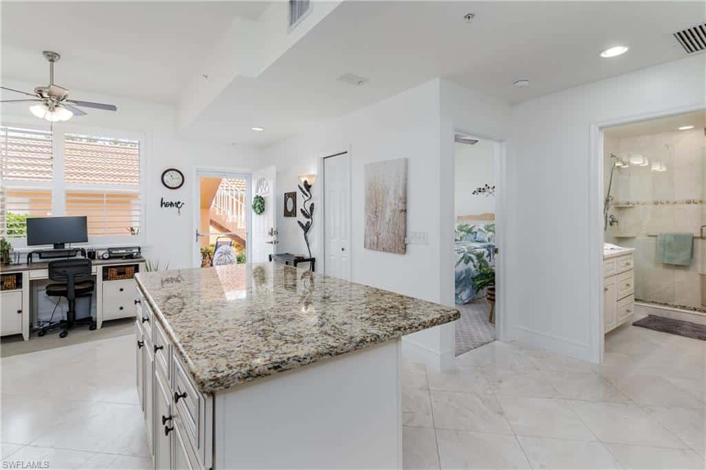 6760 Beach Resort Dr #5, Naples, photo 4