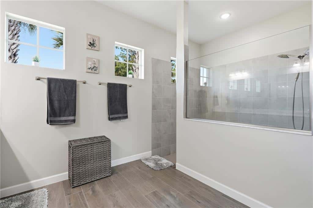 17040 Serengeti Cir, Alva, photo 23