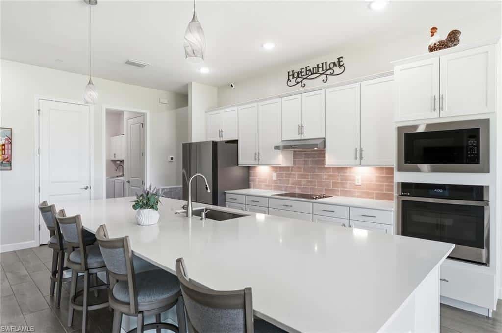 17040 Serengeti Cir, Alva, photo 6