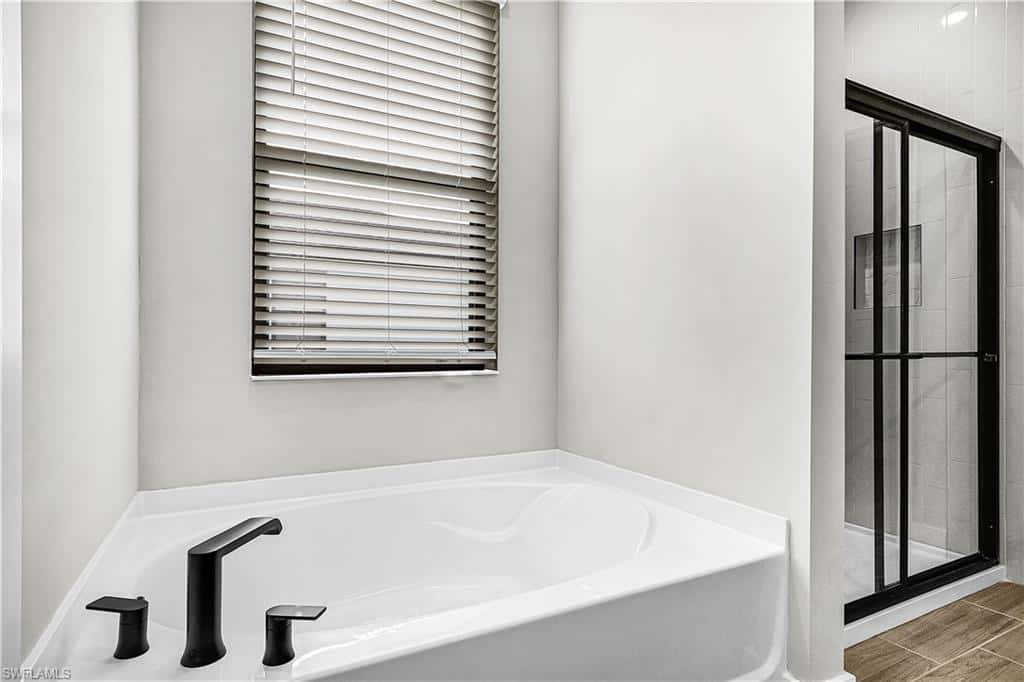 138 5th Pl, Cape Coral, photo 16