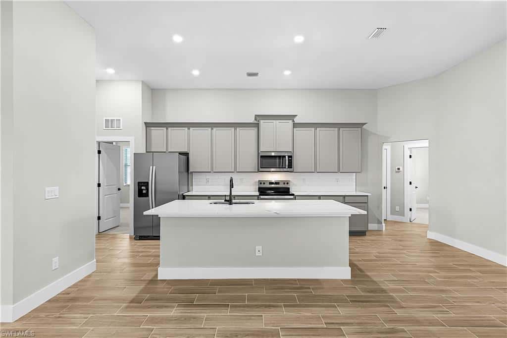 138 5th Pl, Cape Coral, photo 9