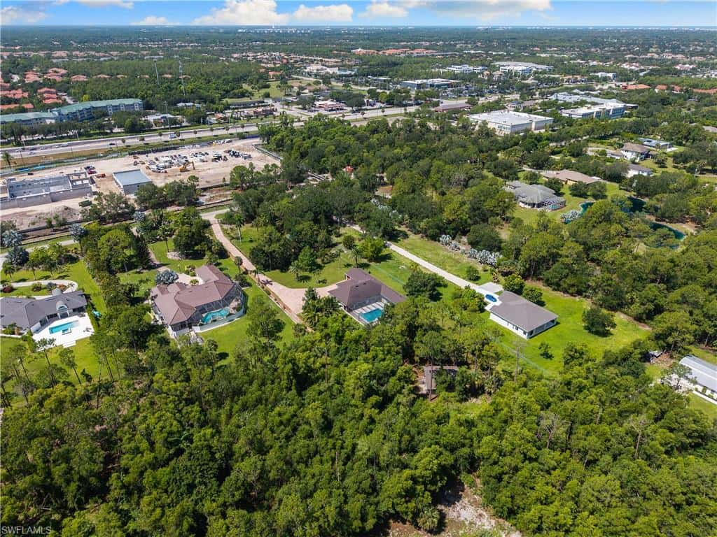 6521 Livingston Woods Ln, Naples, photo 47