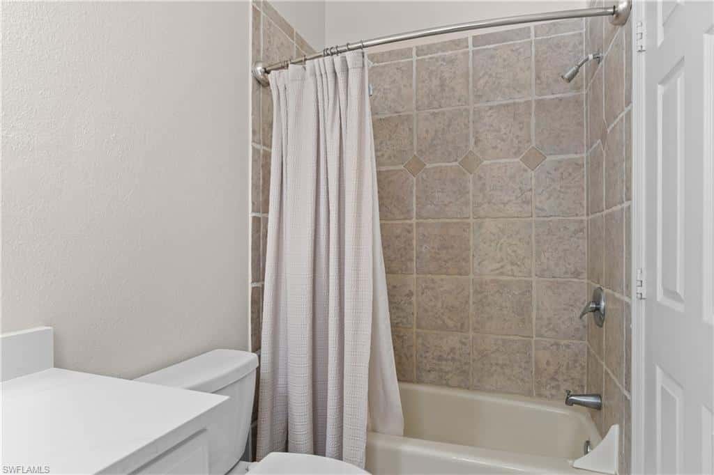 6521 Livingston Woods Ln, Naples, photo 21