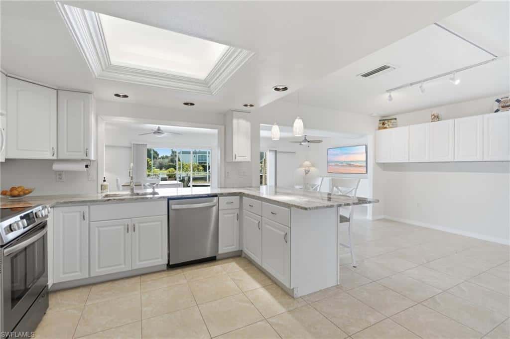 4933 Triton Ct, Cape Coral, photo 19