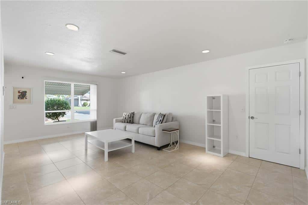 4933 Triton Ct, Cape Coral, photo 22