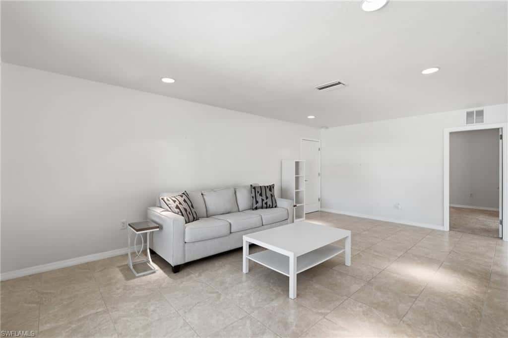 4933 Triton Ct, Cape Coral, photo 20