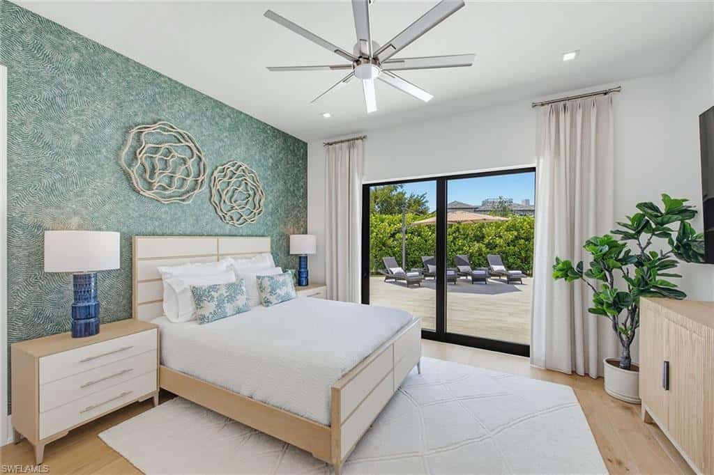 692 Banyan Blvd, Naples, photo 16