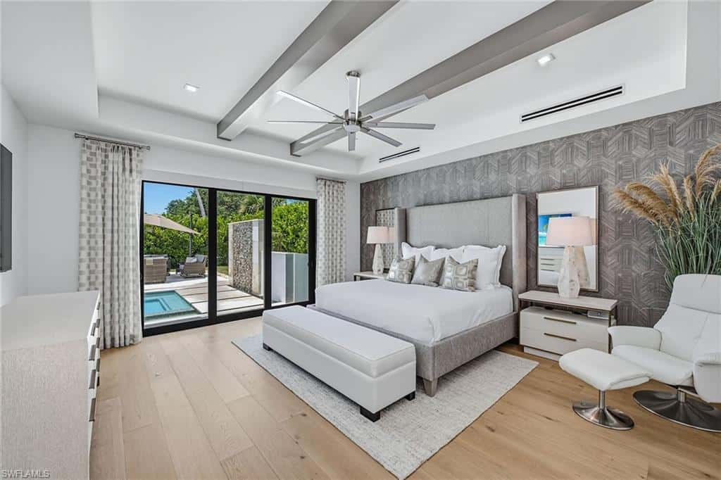 692 Banyan Blvd, Naples, photo 12