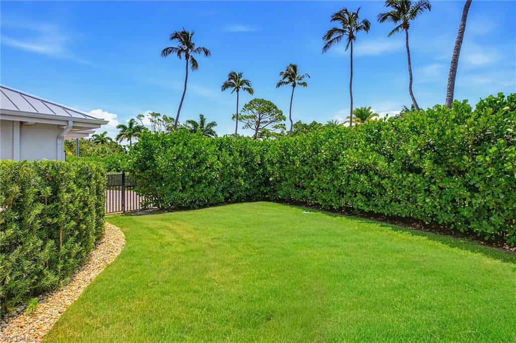 692 Banyan Blvd, Naples, photo 24