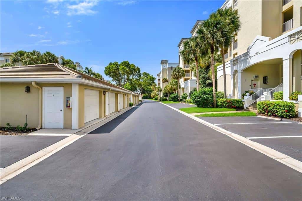 7671 Pebble Creek Cir #105, Naples, photo 36