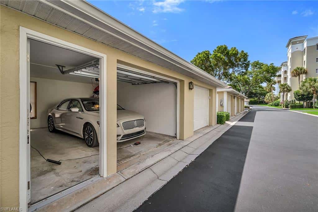 7671 Pebble Creek Cir #105, Naples, photo 34