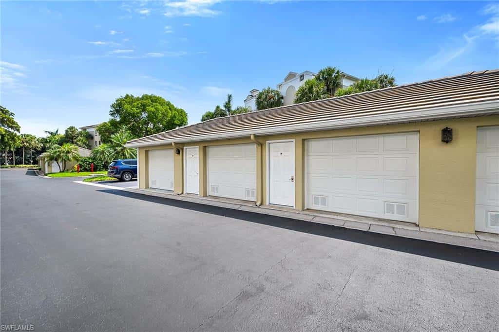 7671 Pebble Creek Cir #105, Naples, photo 35