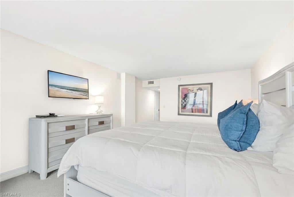2381 Gulf Shore Blvd #503, Naples, photo 30