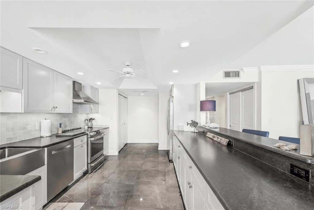 2381 Gulf Shore Blvd #503, Naples, photo 18
