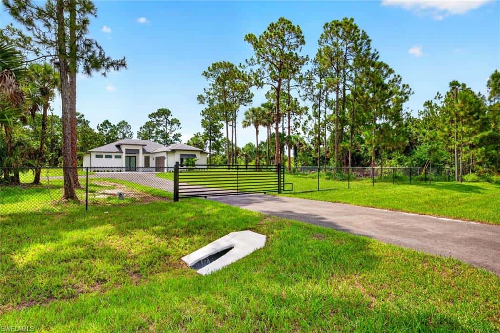 1867 Everglades Blvd, Naples, photo 32