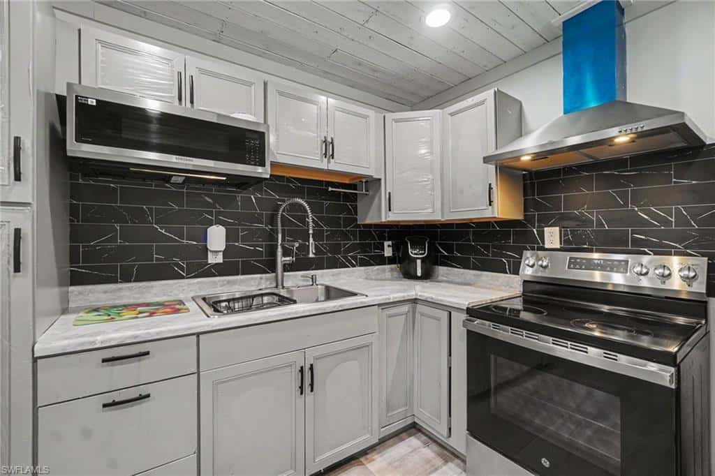 3728 Gasparilla St, St. James City, photo 8
