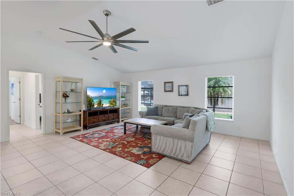 2526 19th Pl, Cape Coral, photo 9