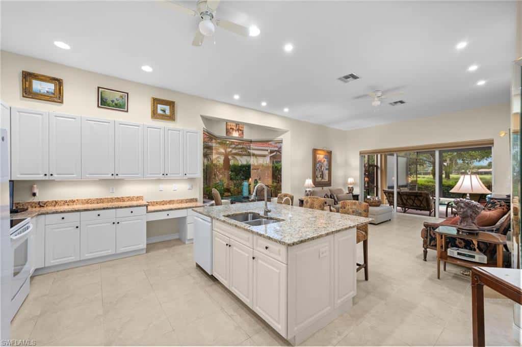 973 Tierra Lago Way, Naples, photo 6