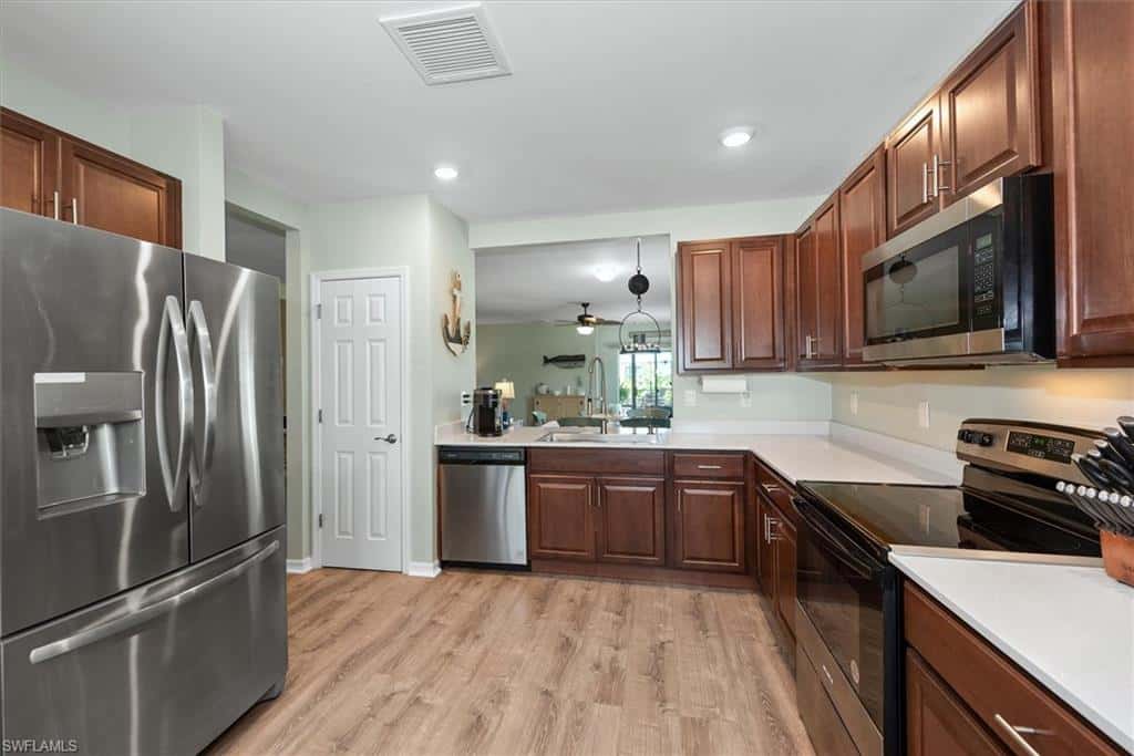 2805 4th Ter, Cape Coral, photo 5