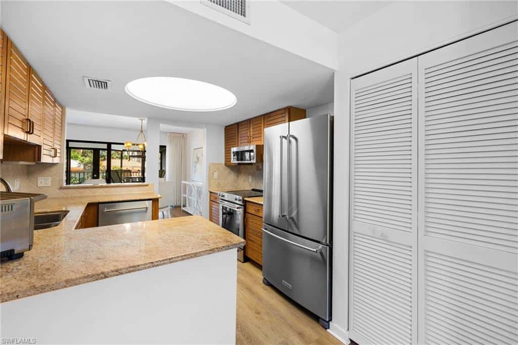 6710 Pelican Bay Blvd #422, Naples, photo 9
