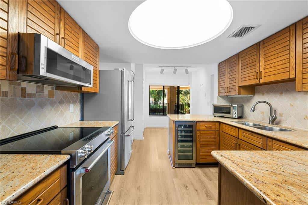6710 Pelican Bay Blvd #422, Naples, photo 11