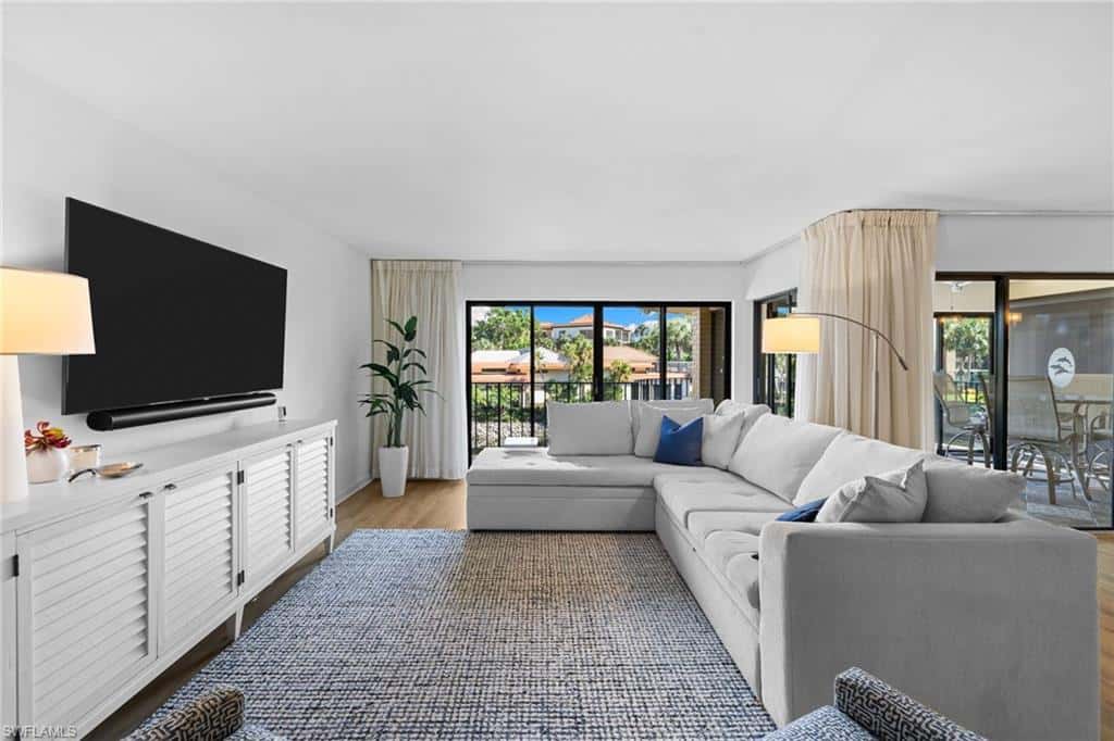 6710 Pelican Bay Blvd #422, Naples, photo 4