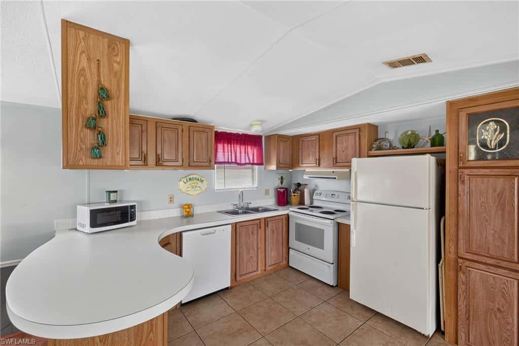 10451 Wales Loop, Bonita Springs, photo 6