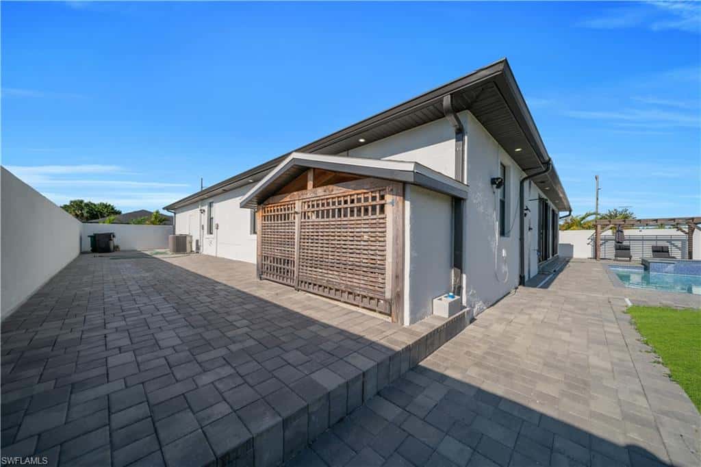 1600 1st St, Cape Coral, photo 29