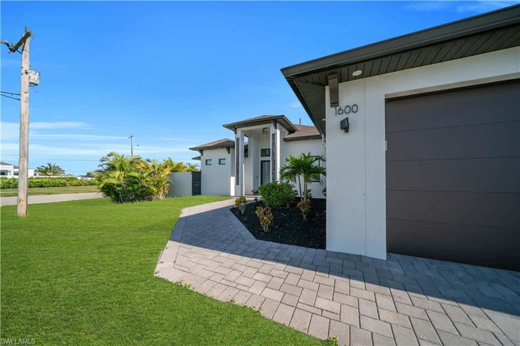 1600 1st St, Cape Coral, photo 4