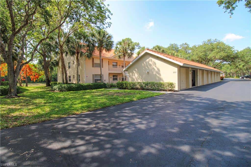 225 Robin Hood Cir #203, Naples, photo 7