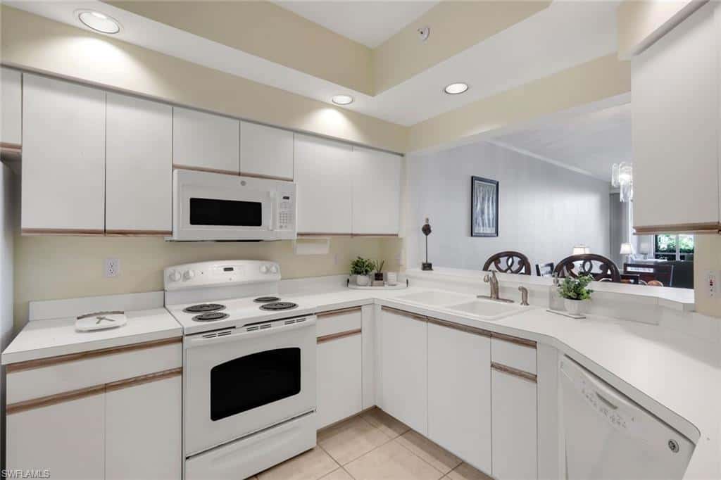 4110 Sawgrass Point Dr #104, Bonita Springs, photo 6