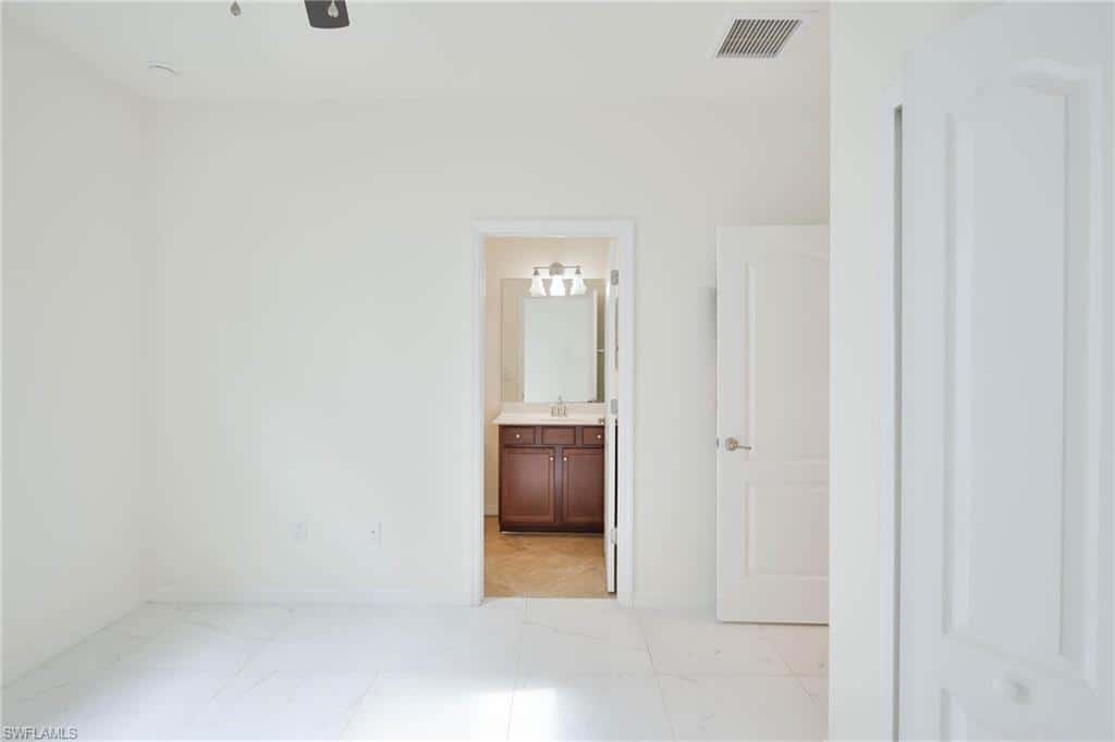 9215 Shadow Oak Ln, Naples, photo 16