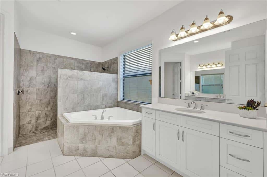 13750 Callisto Ave, Naples, photo 19