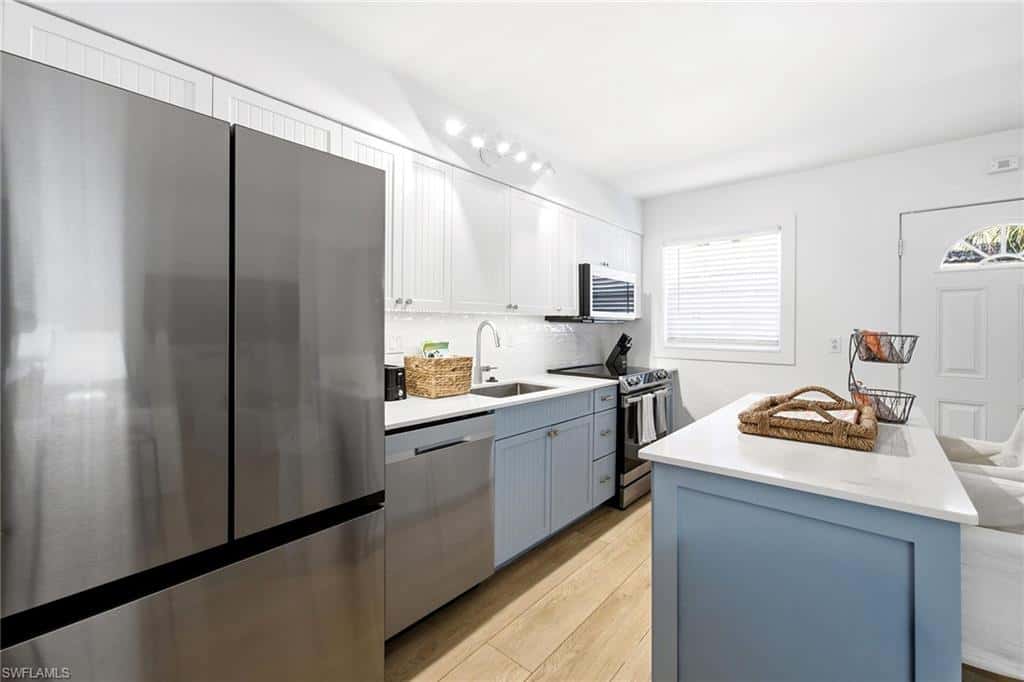 980 7th Ave #204, Naples, photo 13