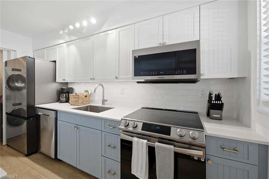 980 7th Ave #204, Naples, photo 12