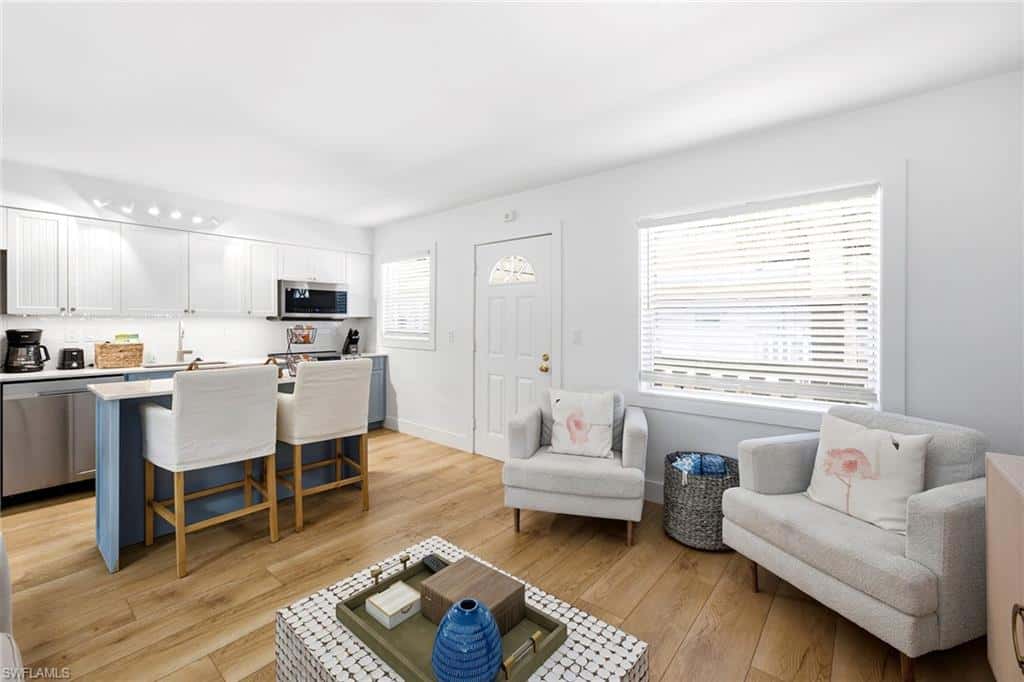 980 7th Ave #204, Naples, photo 9