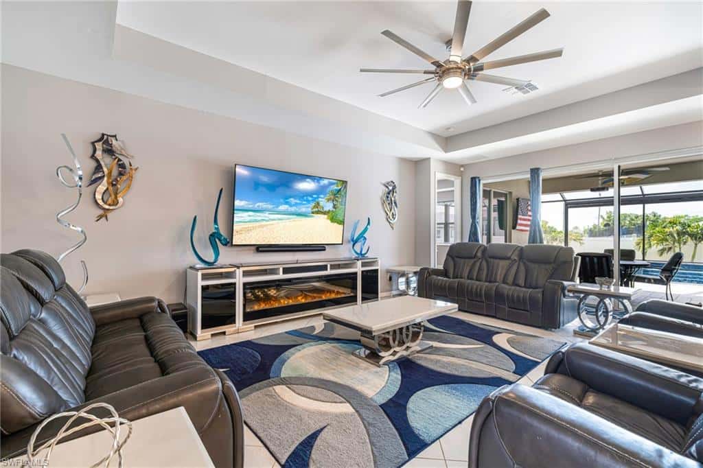 1262 Gator Cir, Cape Coral, photo 5