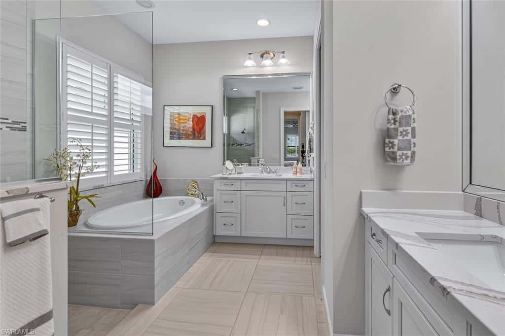 6387 Warwick Ave, Naples, photo 16