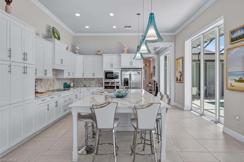 6387 Warwick Ave, Naples, photo 22
