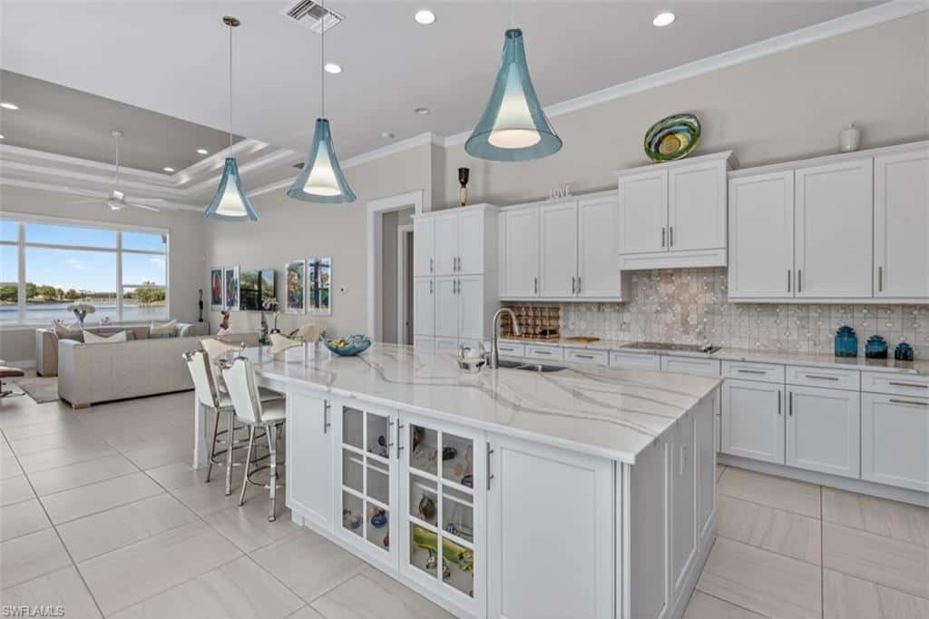 6387 Warwick Ave, Naples, photo 10
